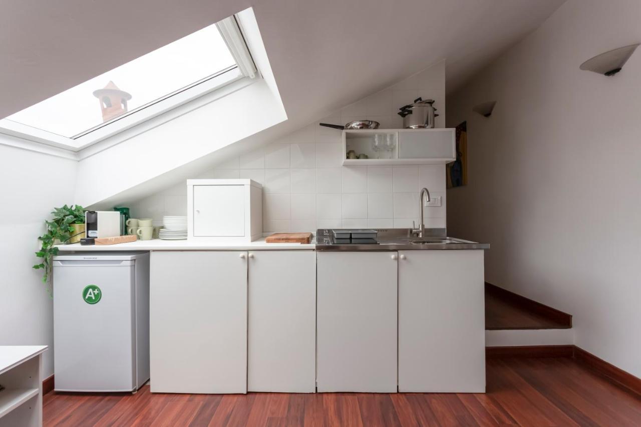 2 Bedroom 2 Bathroom Apt - Duomo 2 Milan Bagian luar foto